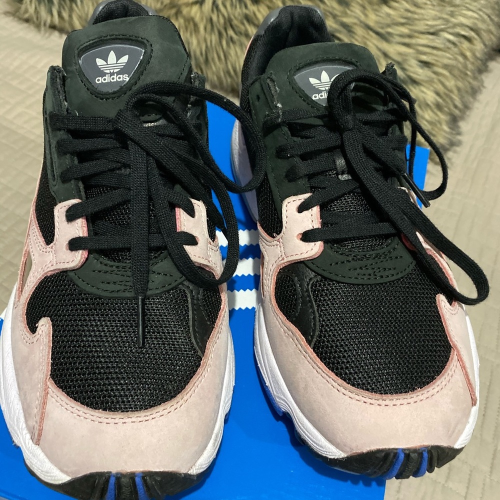 Falcon Adidas
